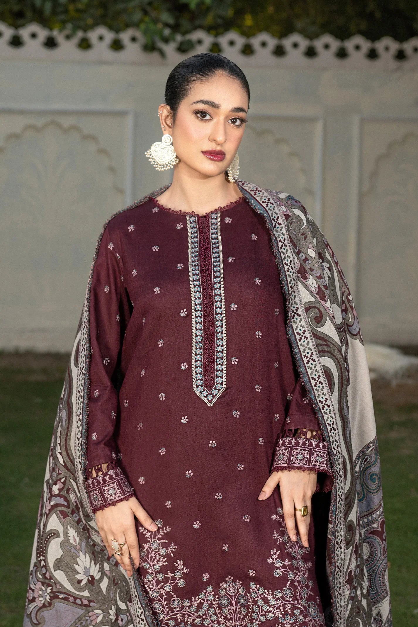 3 Piece Texture Dye Seal Brown Embroidered Suit